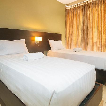 Lorenzzo Suites Hotel Makati City Екстер'єр фото