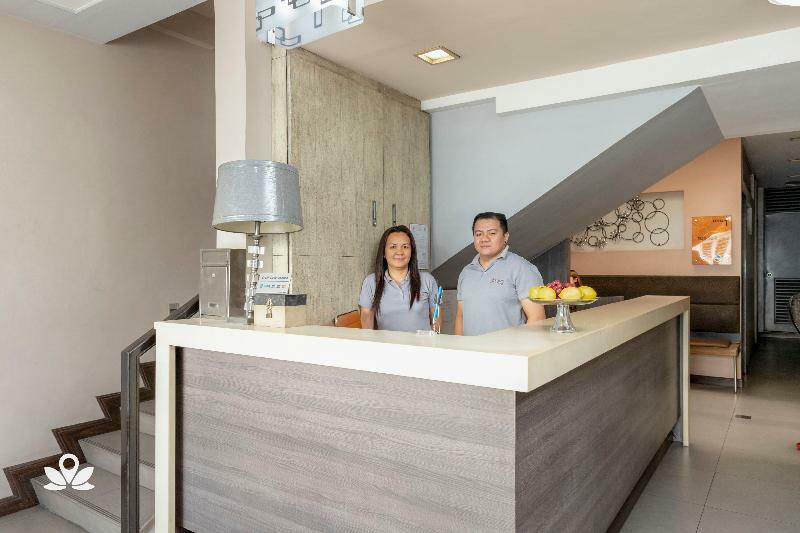 Lorenzzo Suites Hotel Makati City Екстер'єр фото